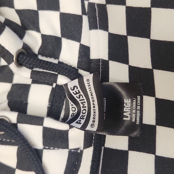 Broken Promises Sweat Shirt - Picture 3 of 6